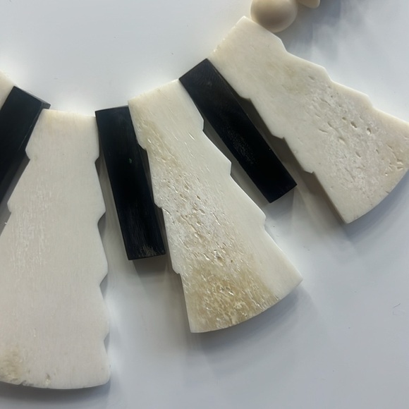 Vintage 1980’s Bone Karla Jordan Necklace Set - Picture 6 of 6